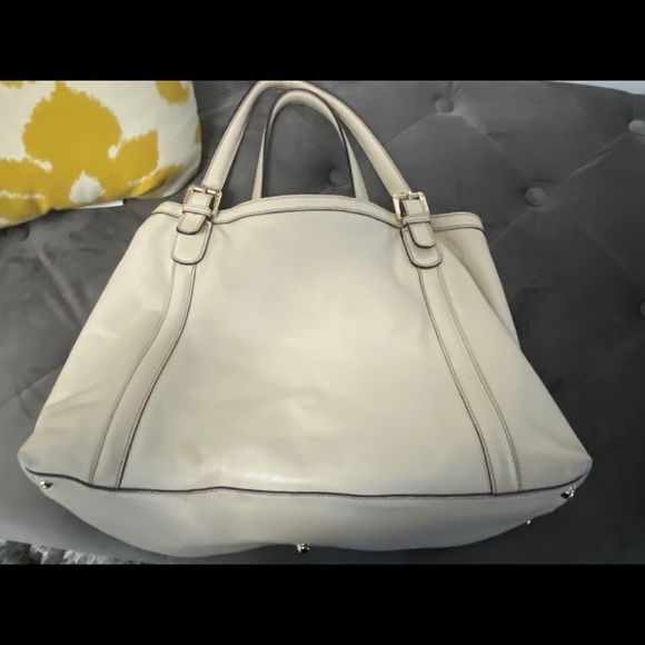 Gucci***Cream leather Authentic Gucci tote - Picture 9 of 12